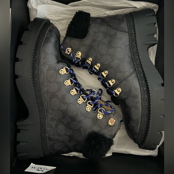 NWT Coach Janel Boats - Picture 11 of 15